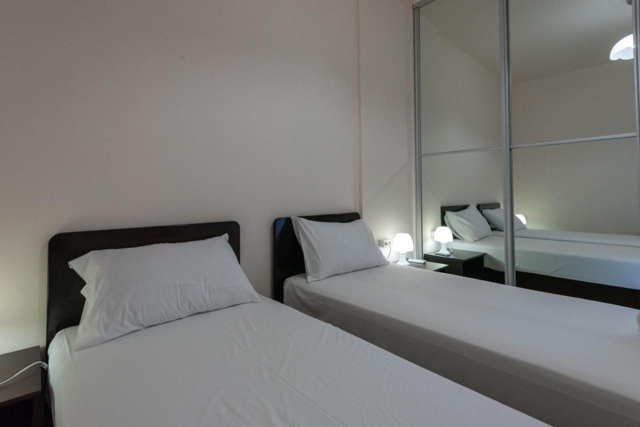 Grand Suites With Private Pools Kalamata Exterior foto